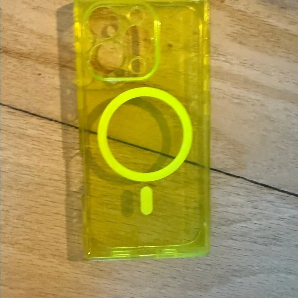 GENERIC AMAZON BRAND Transparent Rubber Neon Yellow iPhone 16 Pro Phone Case
